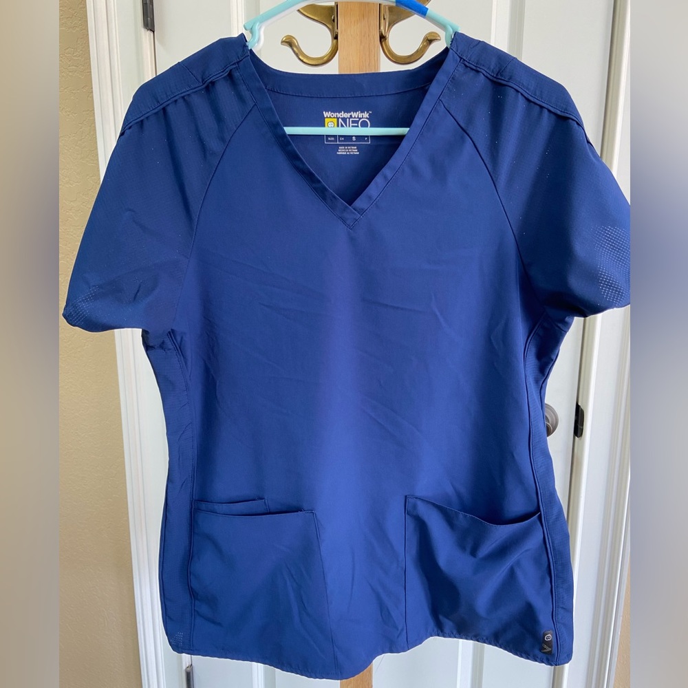 Navy Blue Wonder Wink Neo scrub set, Size Small